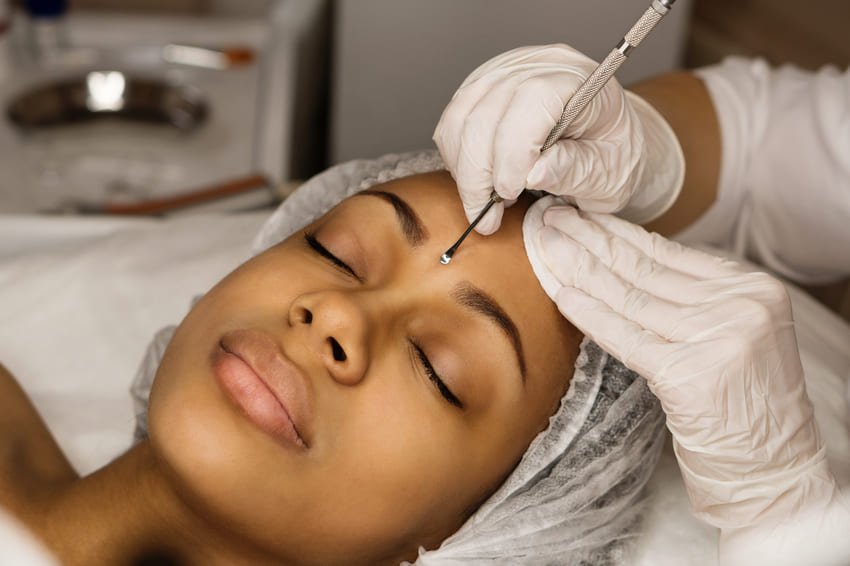 As principais diferenças entre as Limpezas de Pele Profissional • Beleza com saúde