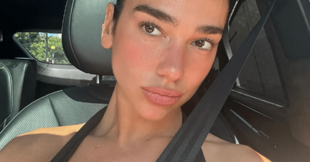 O que são os cílios fantasma, tendência de maquiagem adotada por Dua Lipa e Hailey Bieber?